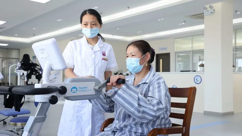 照护需求爆发，选护工却像开盲盒