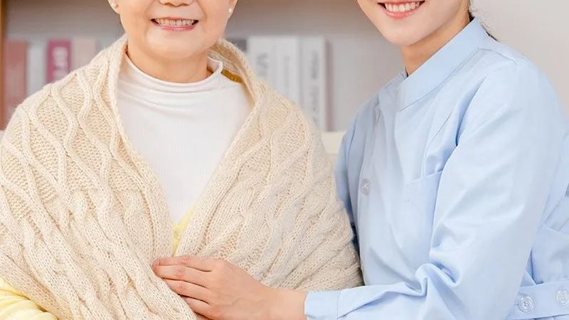 养老护理员与护工：职责差异大揭秘